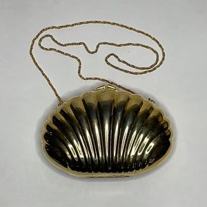 Vintage Gold Tone Metal Clam Shell Clasp Purse